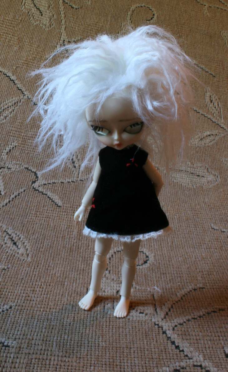 Faux fur white Mohair 7.5"